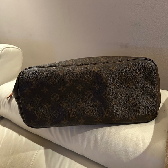 Louis Vuitton Neverfull Monogram MM - Picture 4 of 16